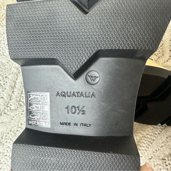 Aquatalia Helina Lug Sole Ankle Boot Size 10 1/2 - Picture 7 of 7